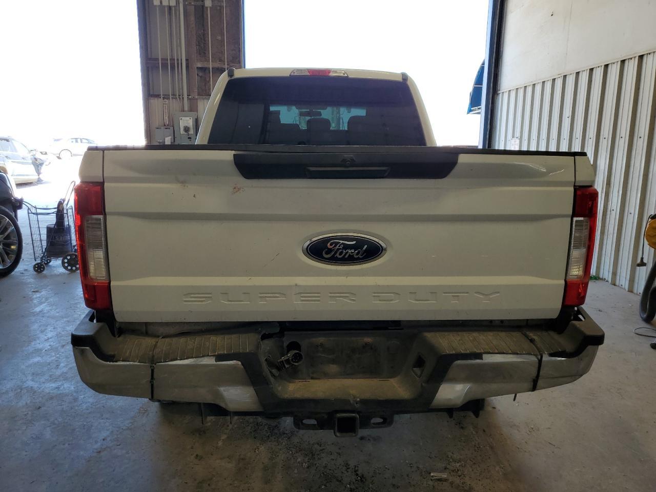 2019 Ford F250 Super Duty - Image 6