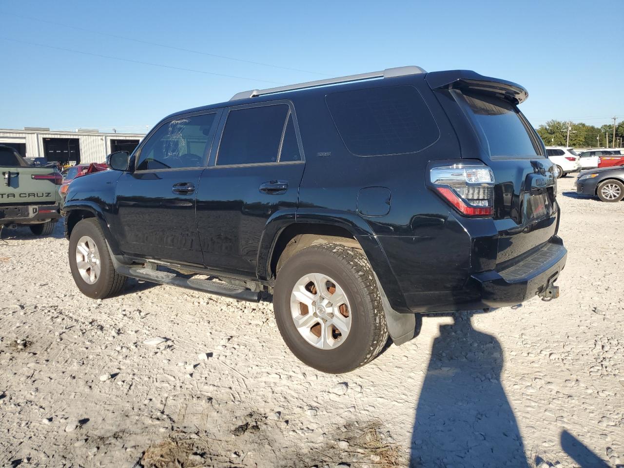 2016 Toyota 4Runner Sr5/Sr5 Premium - Image 2