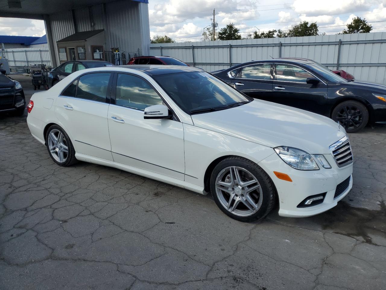 2011 Mercedes-Benz E 550 - Фото 4