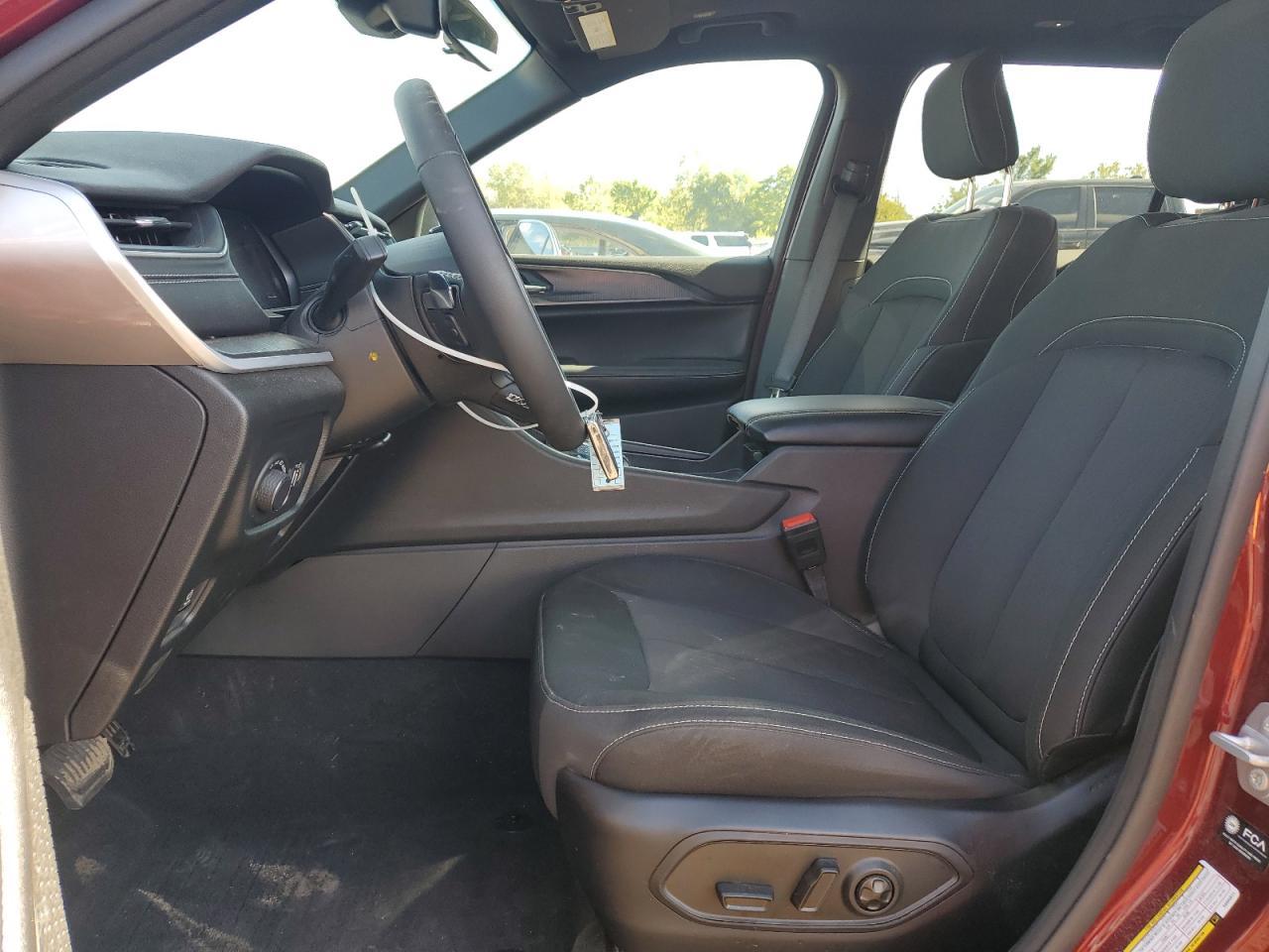 2025 Jeep Grand Cherokee L Laredo - Фото 7