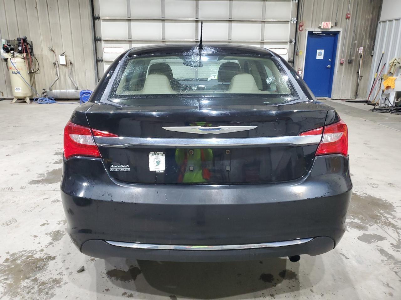2012 Chrysler 200 Limited - Фото 6