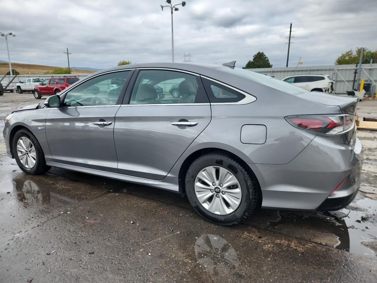 2018 Hyundai Sonata Hybrid - Image 2