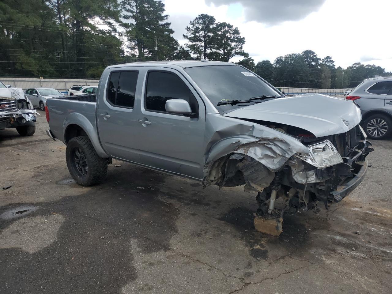 2017 Nissan Frontier S - Image 4