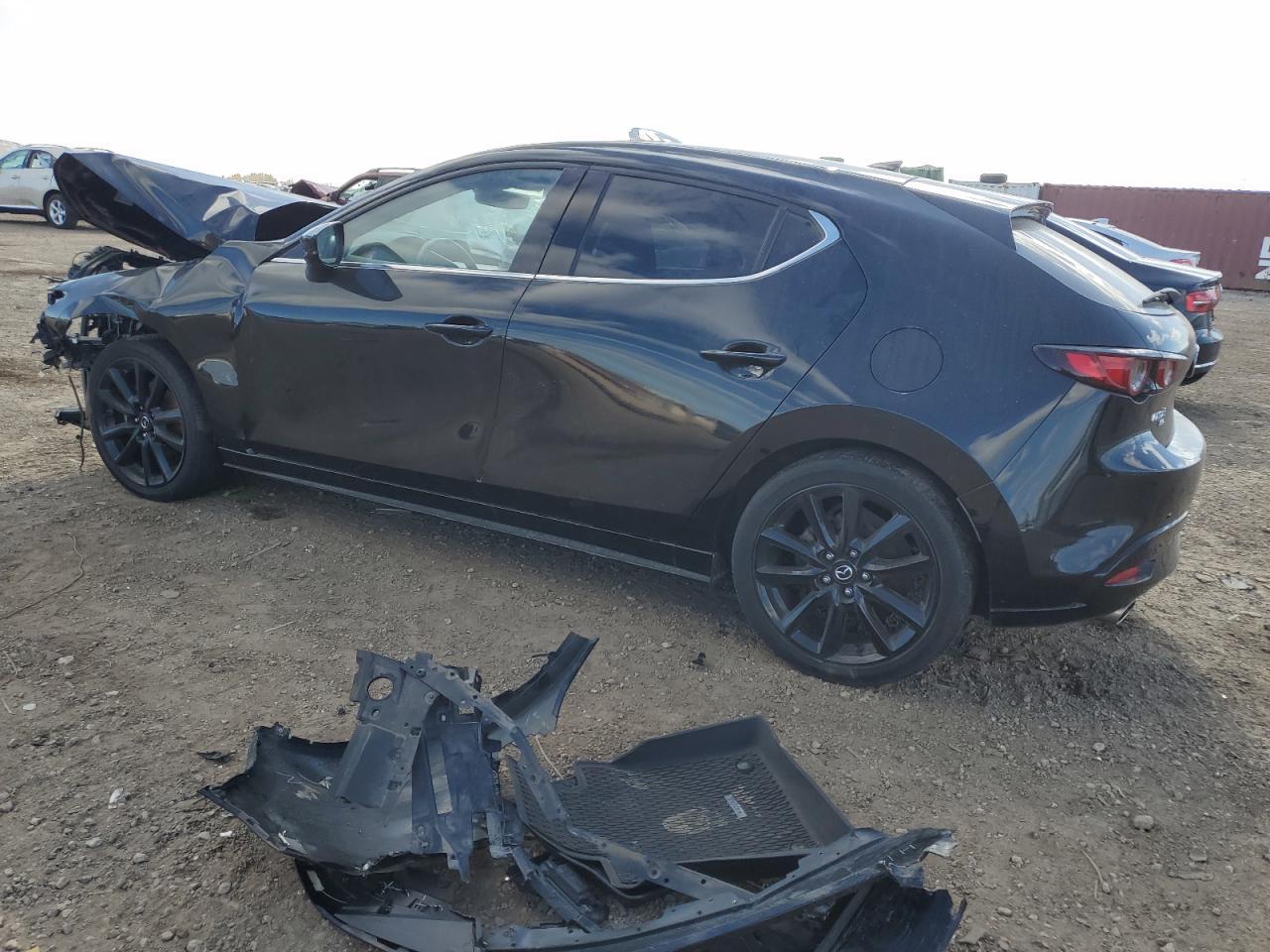 2021 Mazda 3 Premium - Фото 2