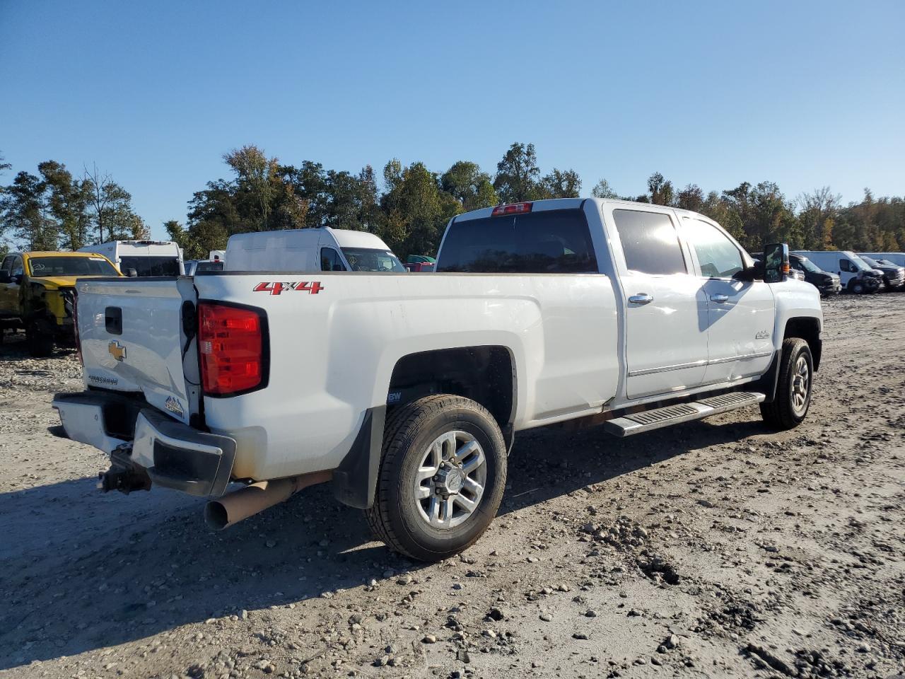 2019 Chevrolet Silverado K3500 High Country - Фото 3