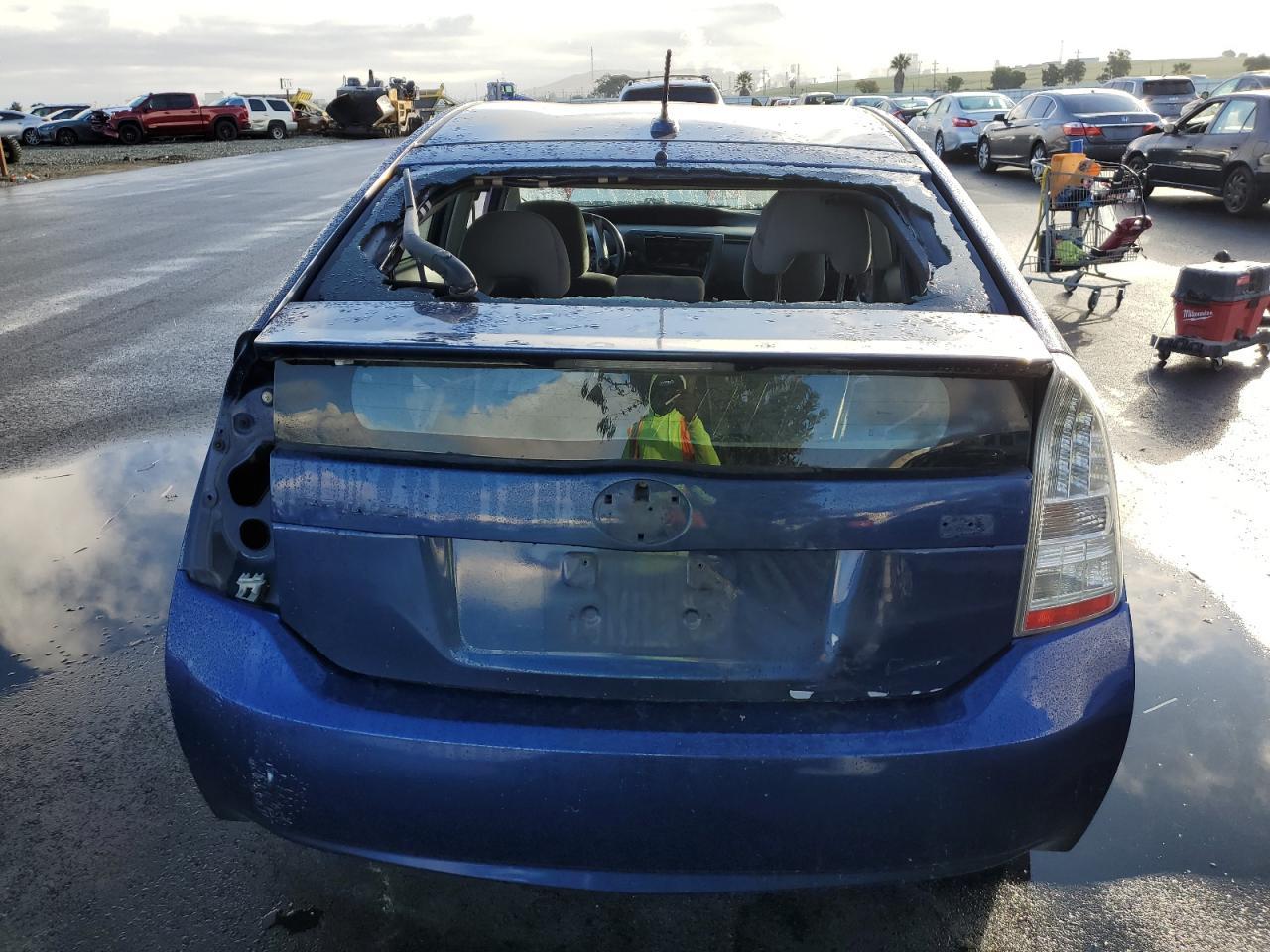 2011 Toyota Prius - Фото 6