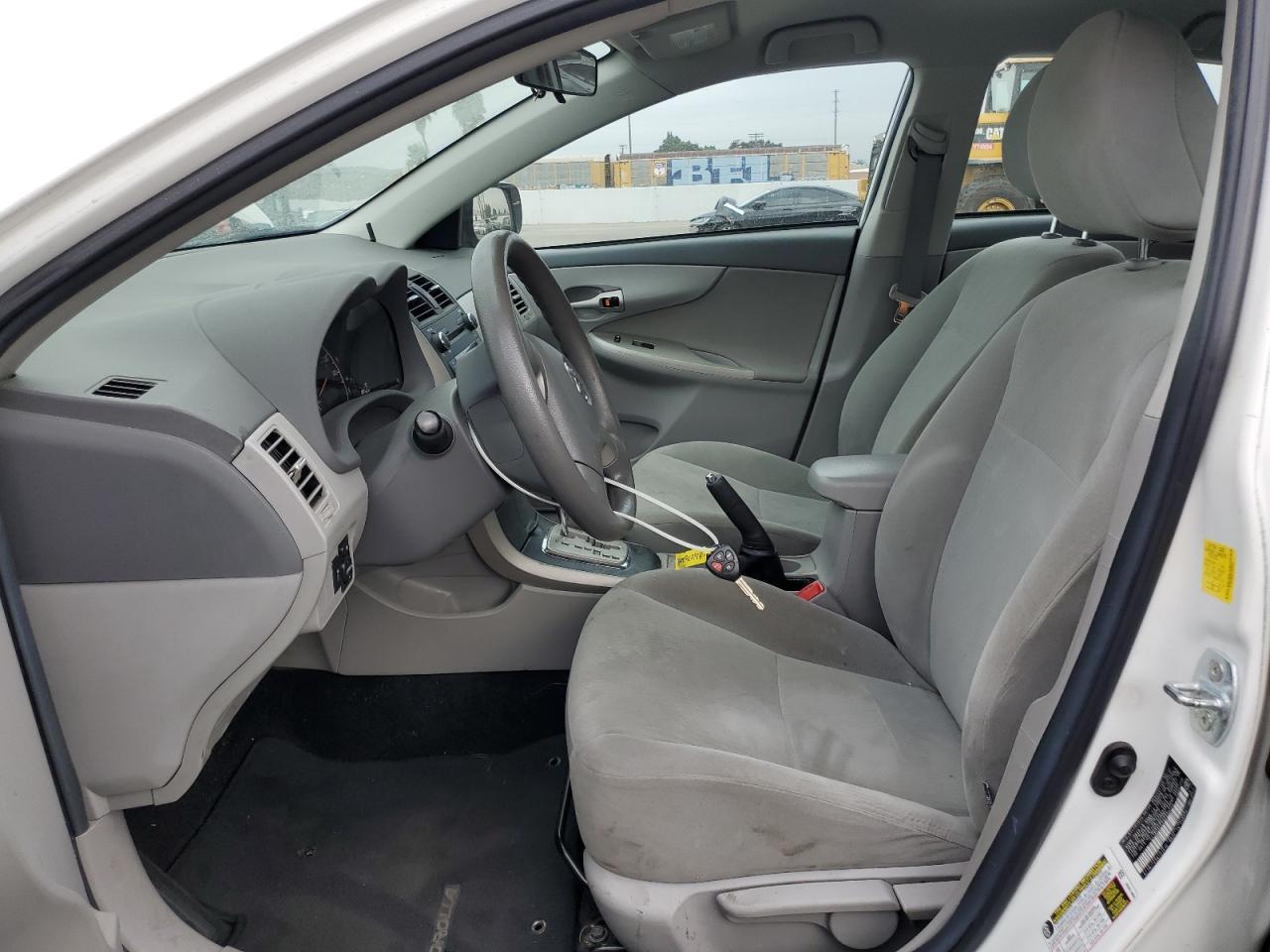 2010 Toyota Corolla Base - Фото 7