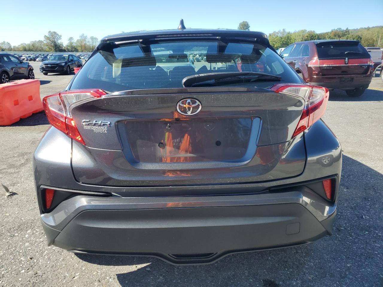 2021 Toyota C-Hr Xle - Фото 6
