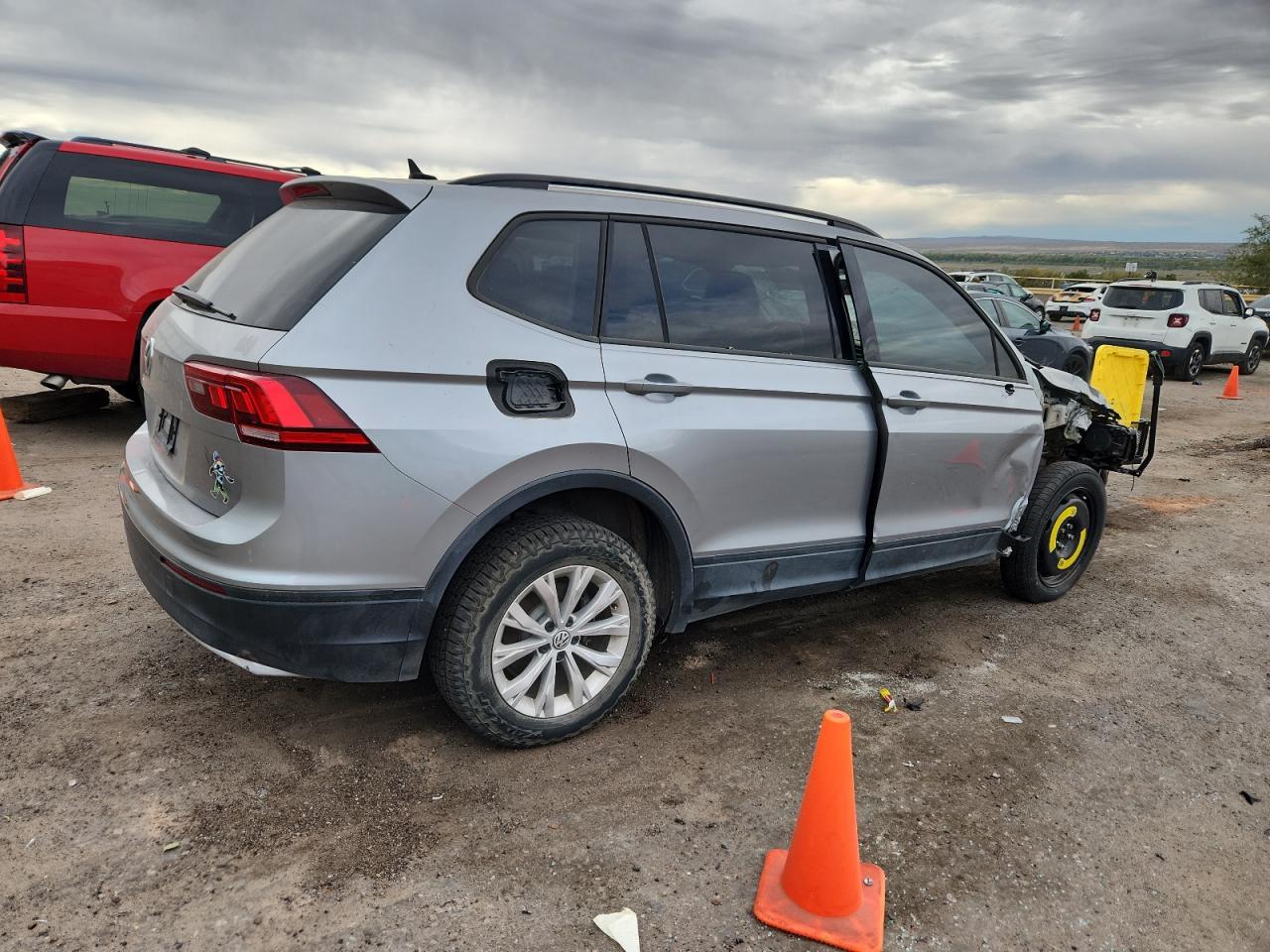 2020 Volkswagen Tiguan S - Image 3