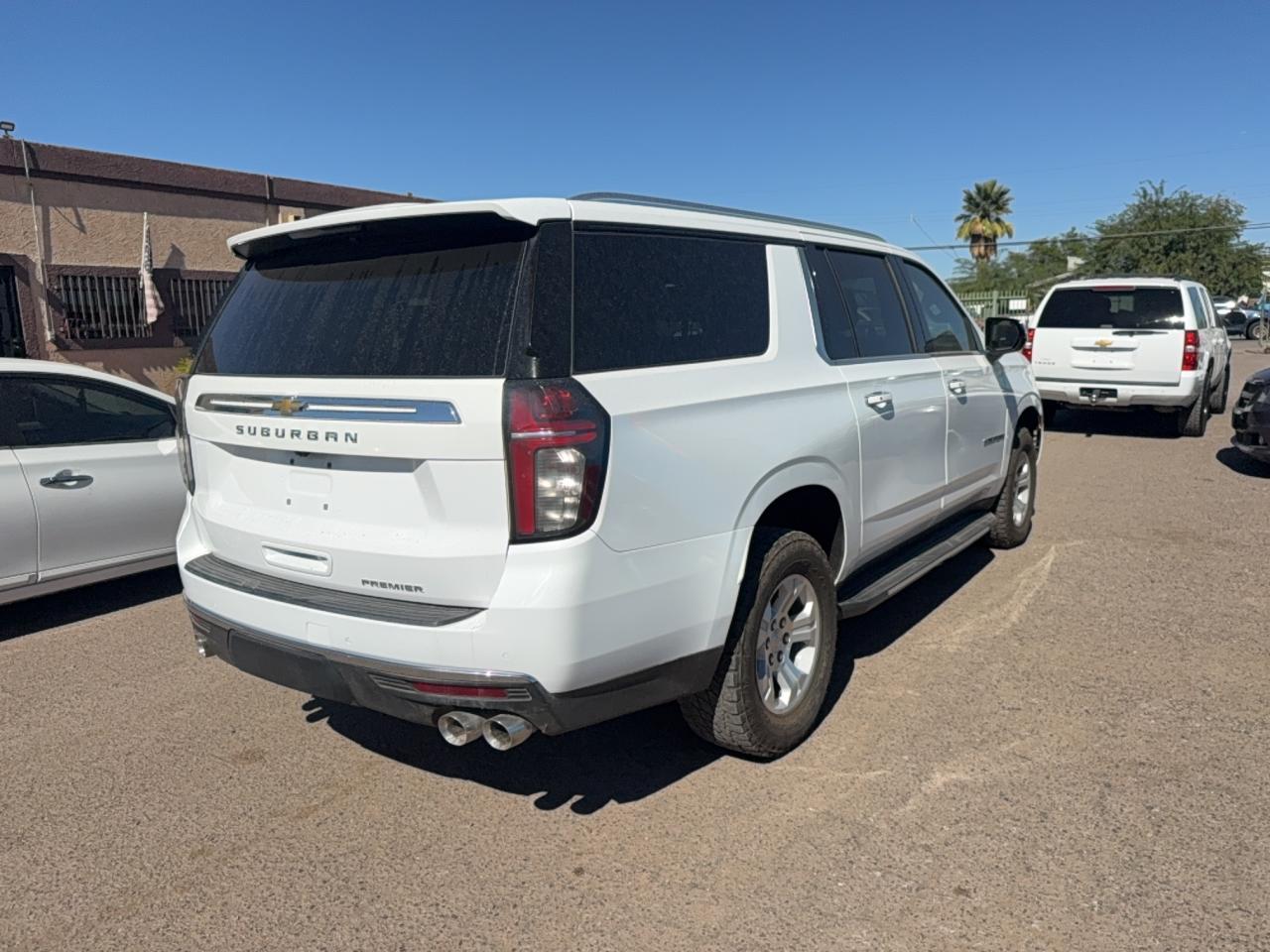 2023 Chevrolet Suburban K1500 Premier - Image 4