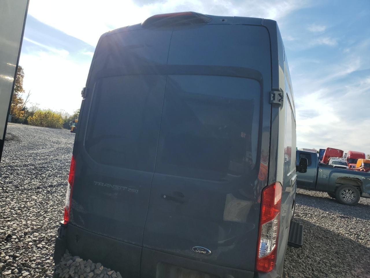 2020 Ford Transit T-250 - Image 6