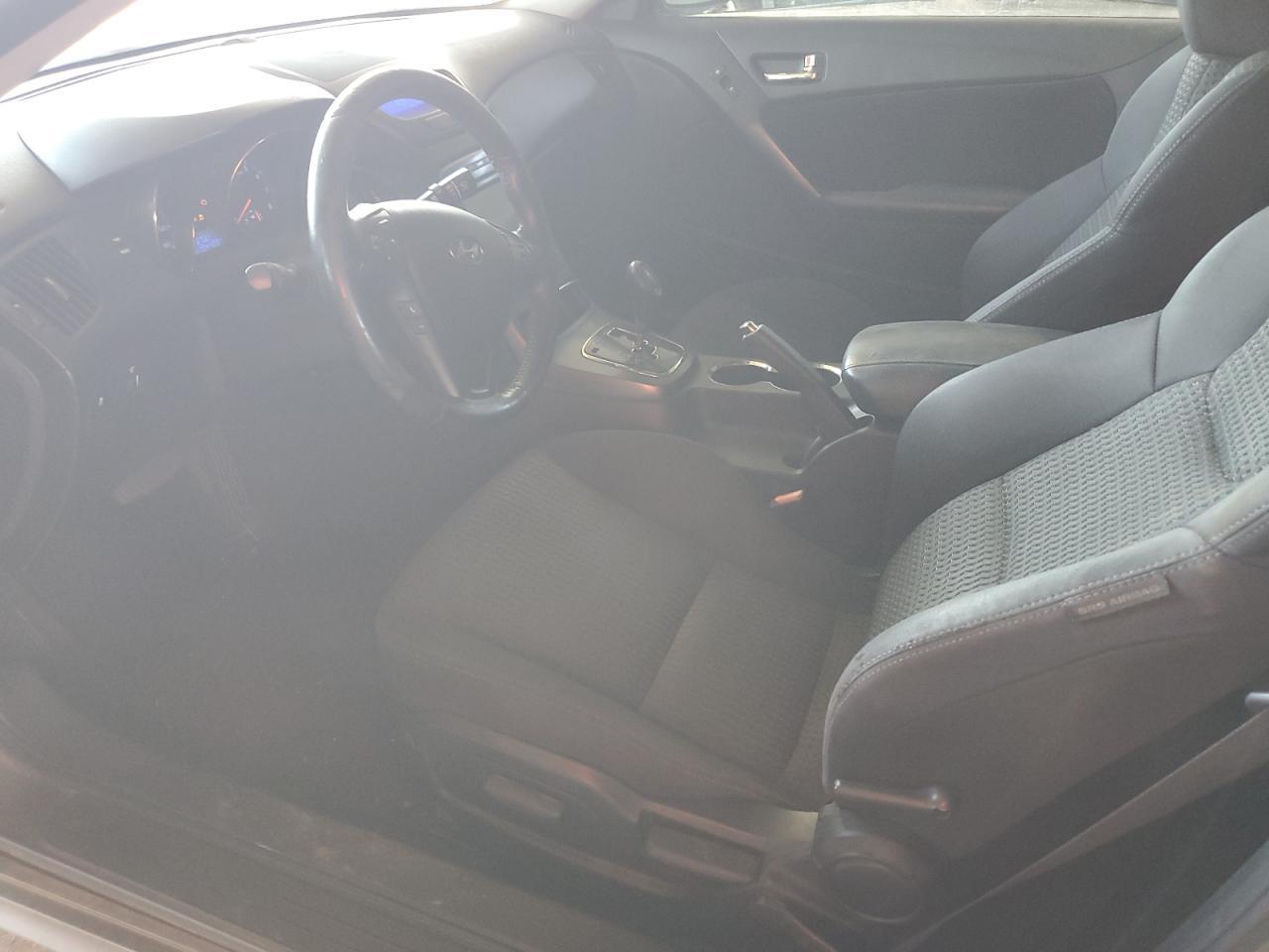 2012 Hyundai Genesis Coupe 2.0T - Фото 7