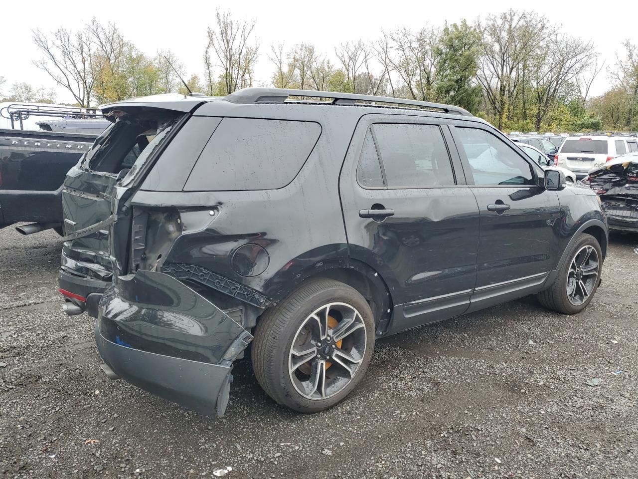 2015 Ford Explorer Sport - Фото 3