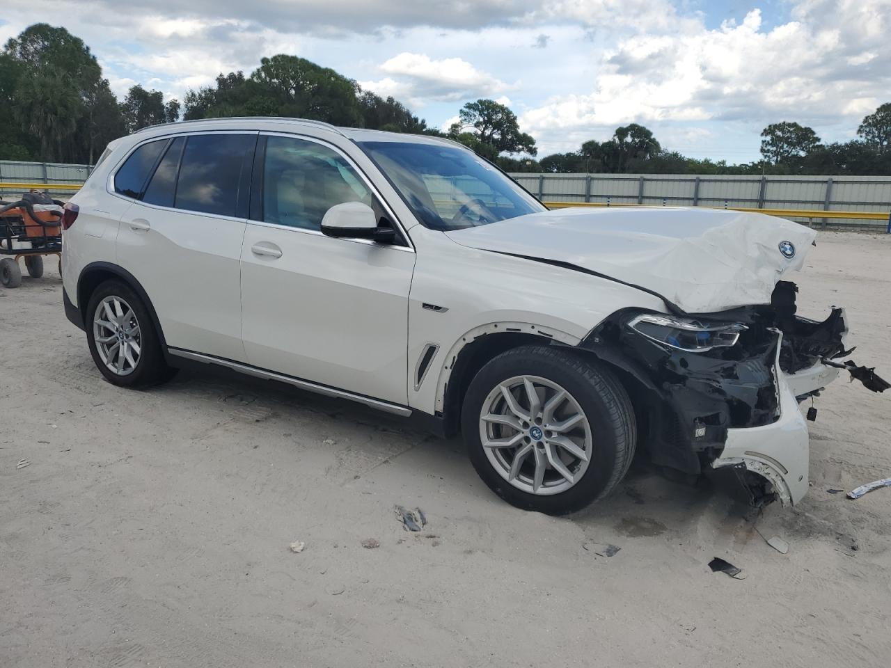 2023 BMW X5 xDrive45E - Фото 4
