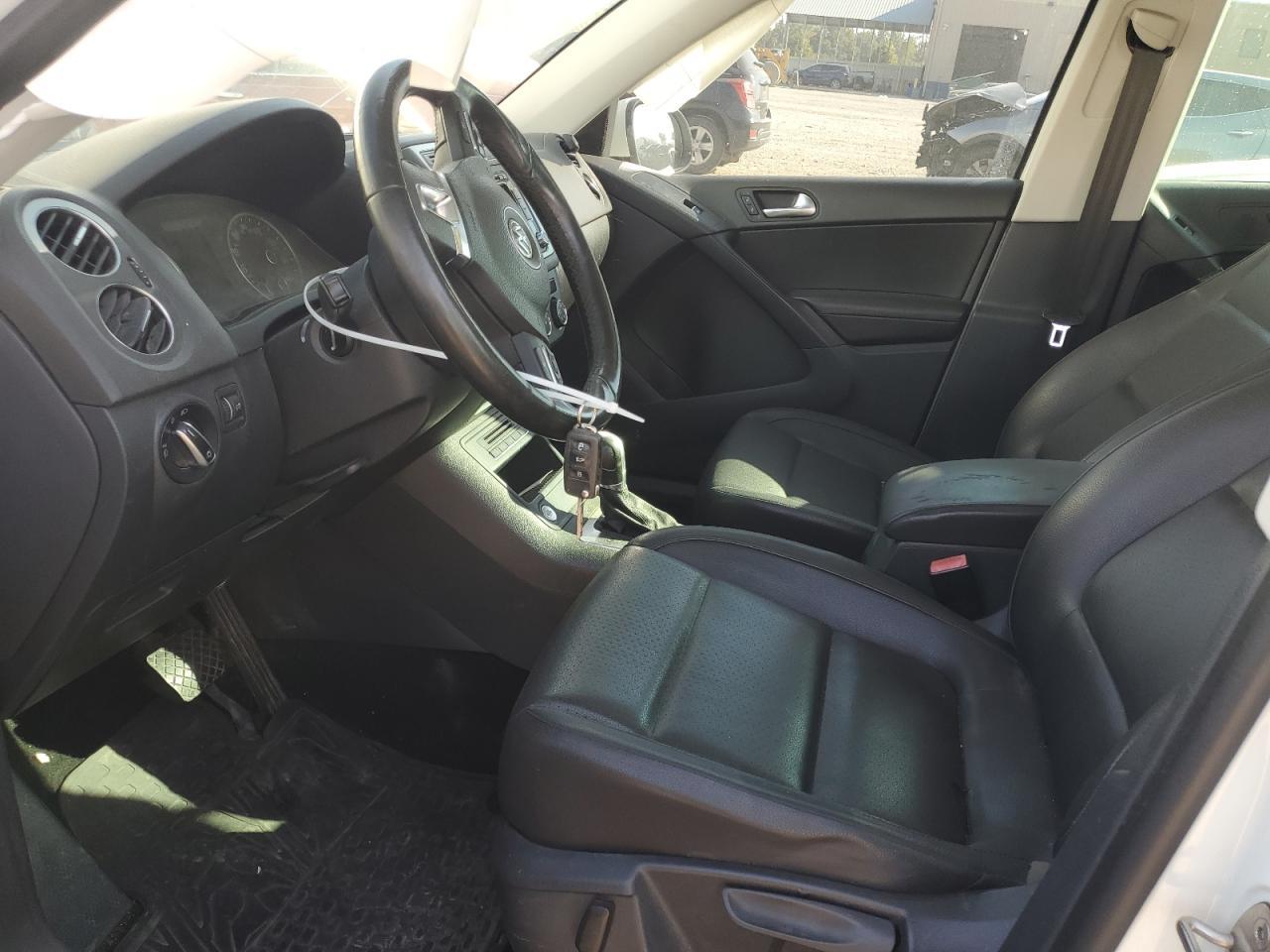 2015 Volkswagen Tiguan S - Фото 7