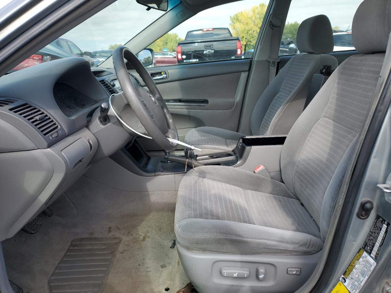 2005 Toyota Camry Le - Image 7