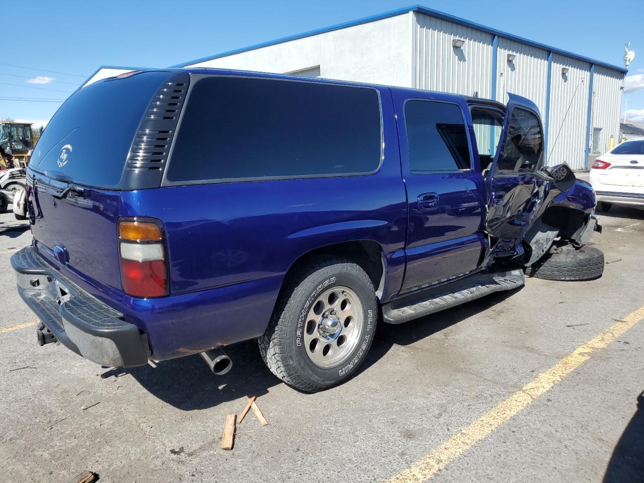 2003 GMC Yukon Xl C1500 - Фото 3