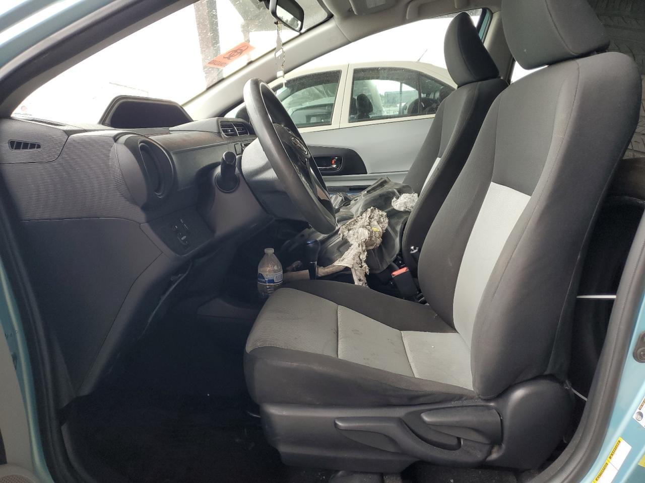 2013 Toyota Prius C - Фото 7