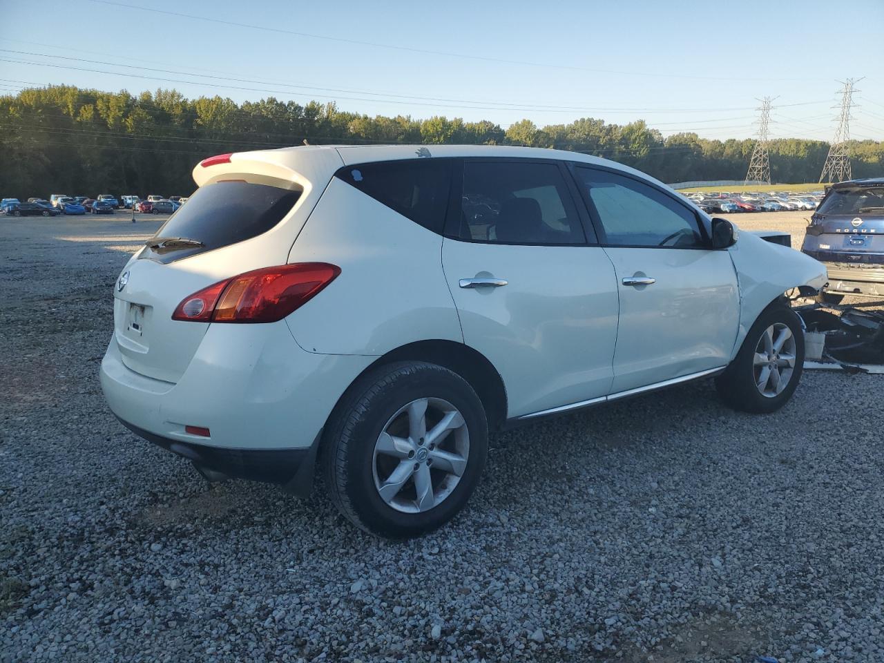 2010 Nissan Murano S - Фото 3