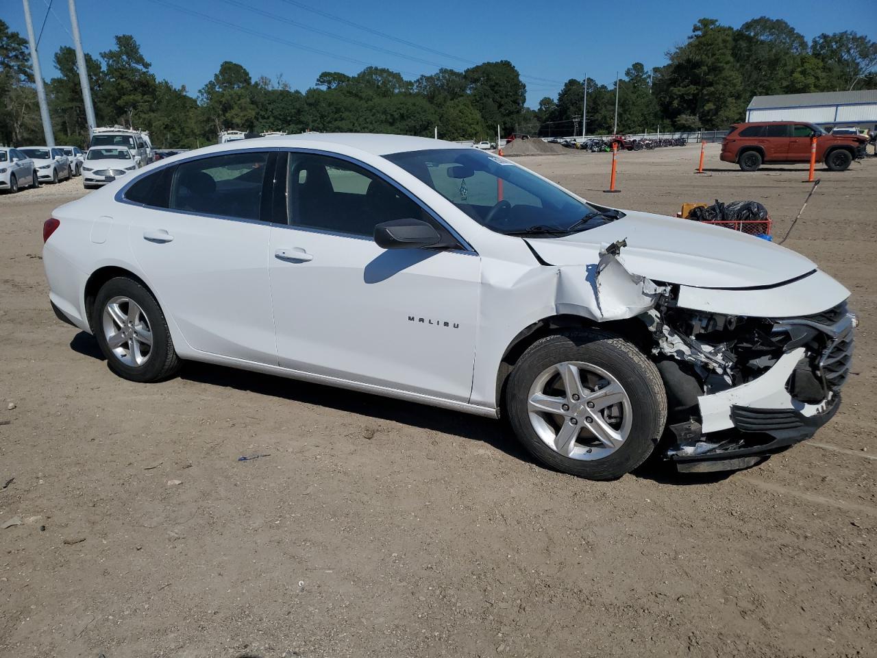 2020 Chevrolet Malibu Ls - Фото 4