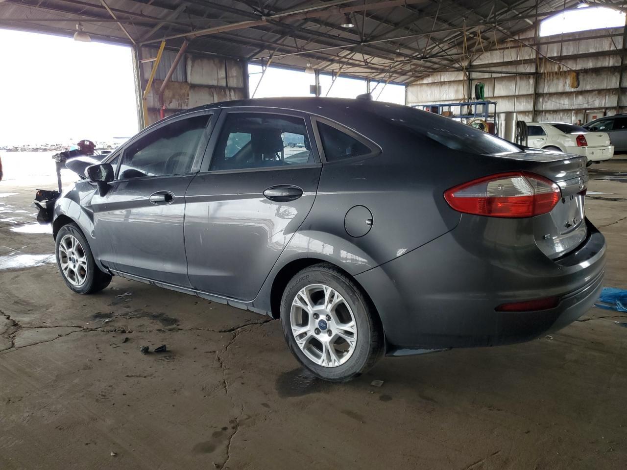 2016 Ford Fiesta Se - Фото 2