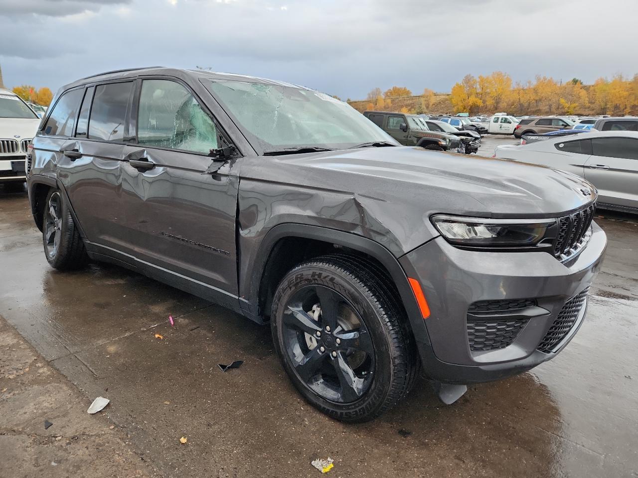 2025 Jeep Grand Cherokee Laredo - Image 4