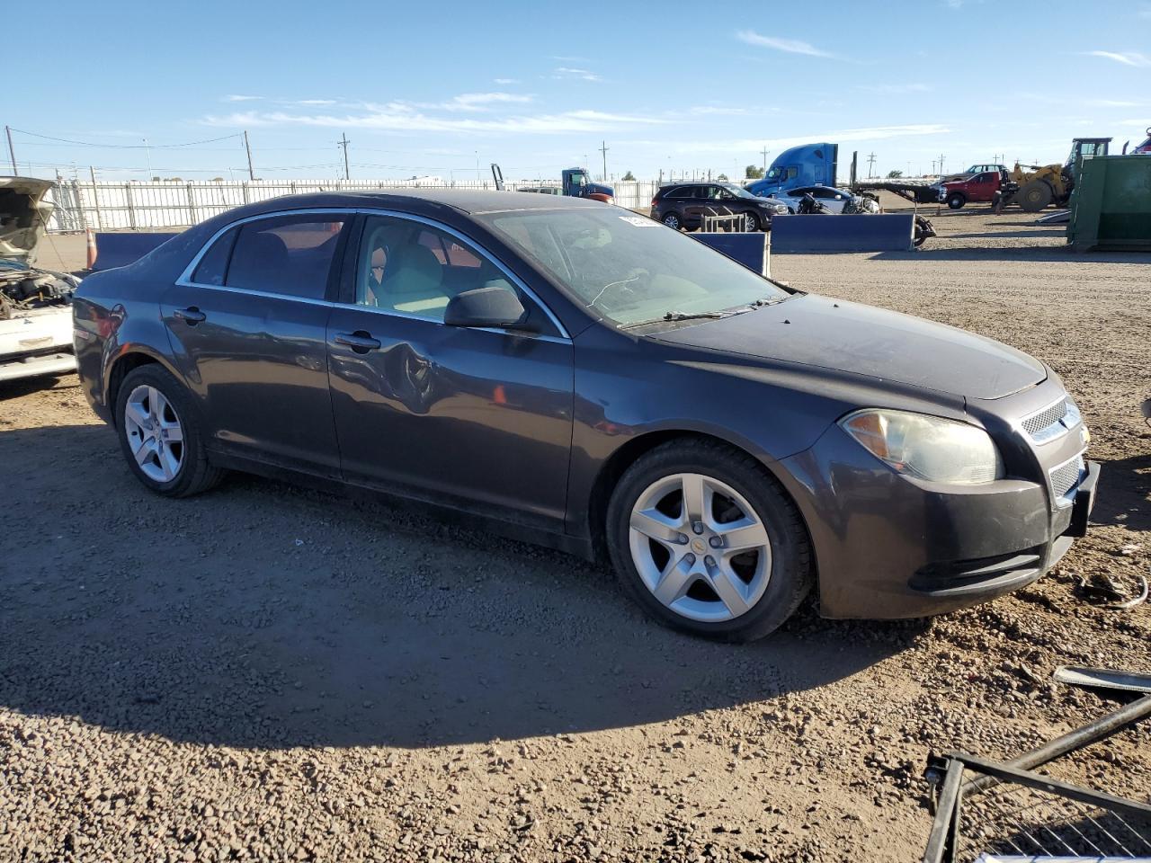 2011 Chevrolet Malibu Ls - Фото 4