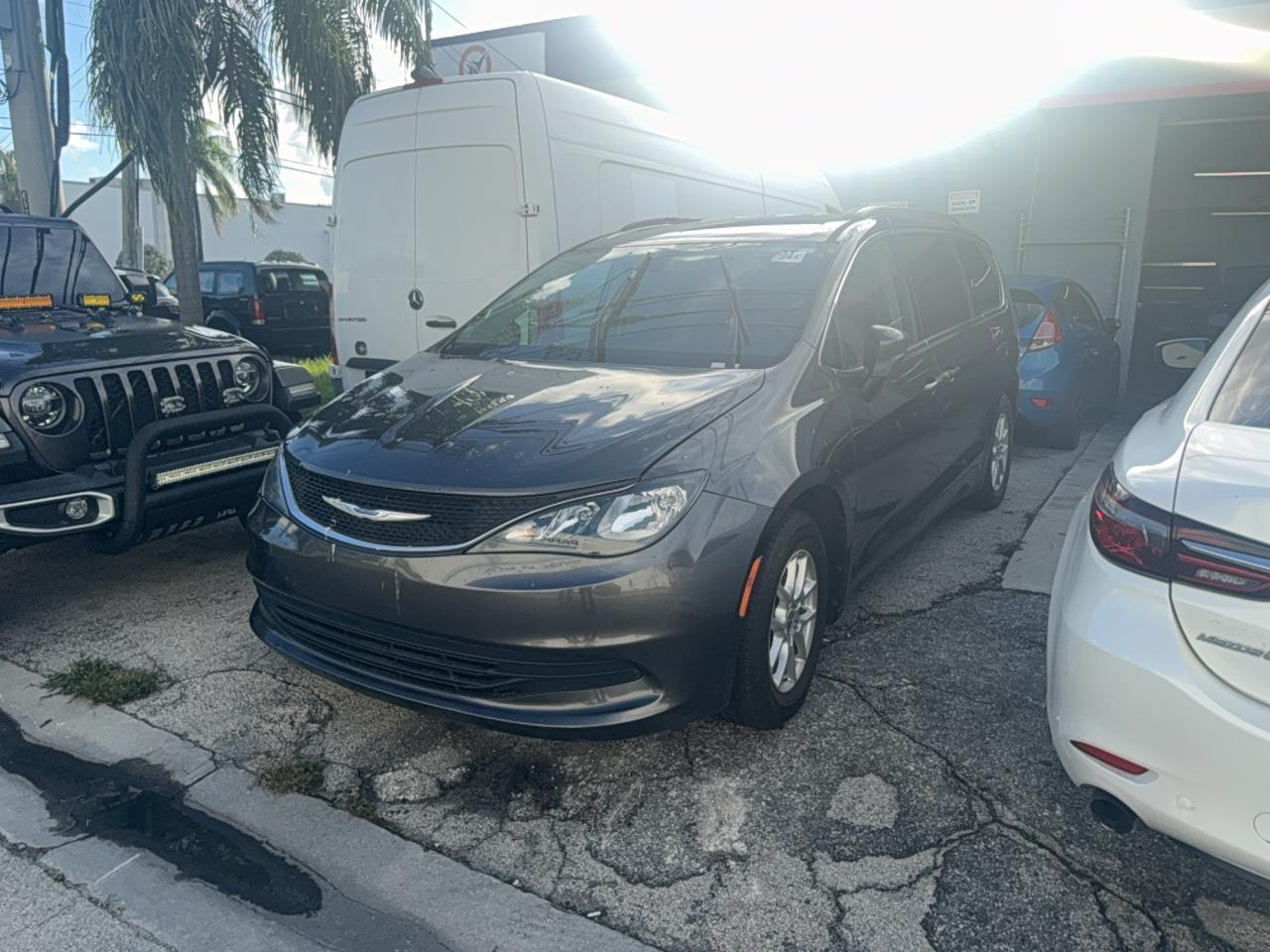 2018 Chrysler Pacifica Lx - Фото 2