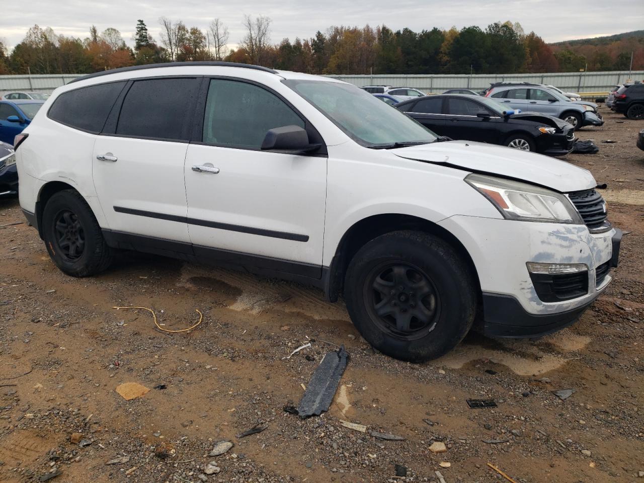 2017 Chevrolet Traverse Ls - Image 4