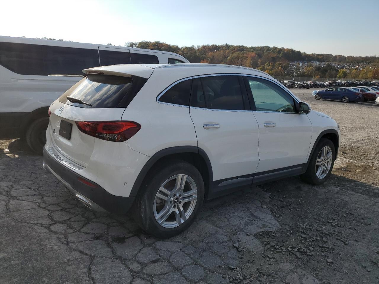 2022 Mercedes-Benz Gla 250 - Фото 3