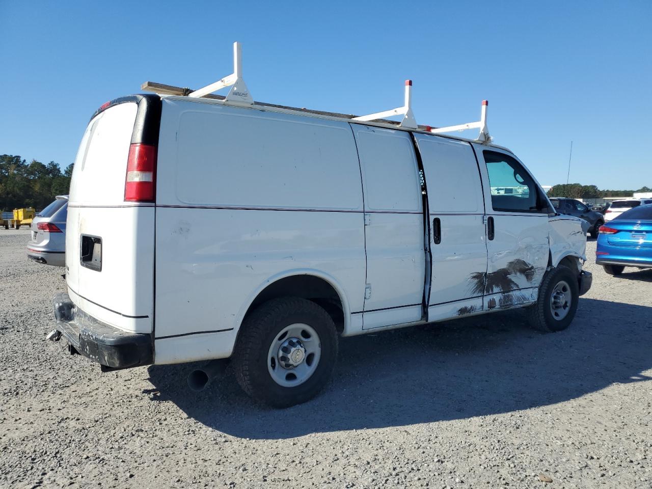 2012 Chevrolet Express G2500 - Фото 3