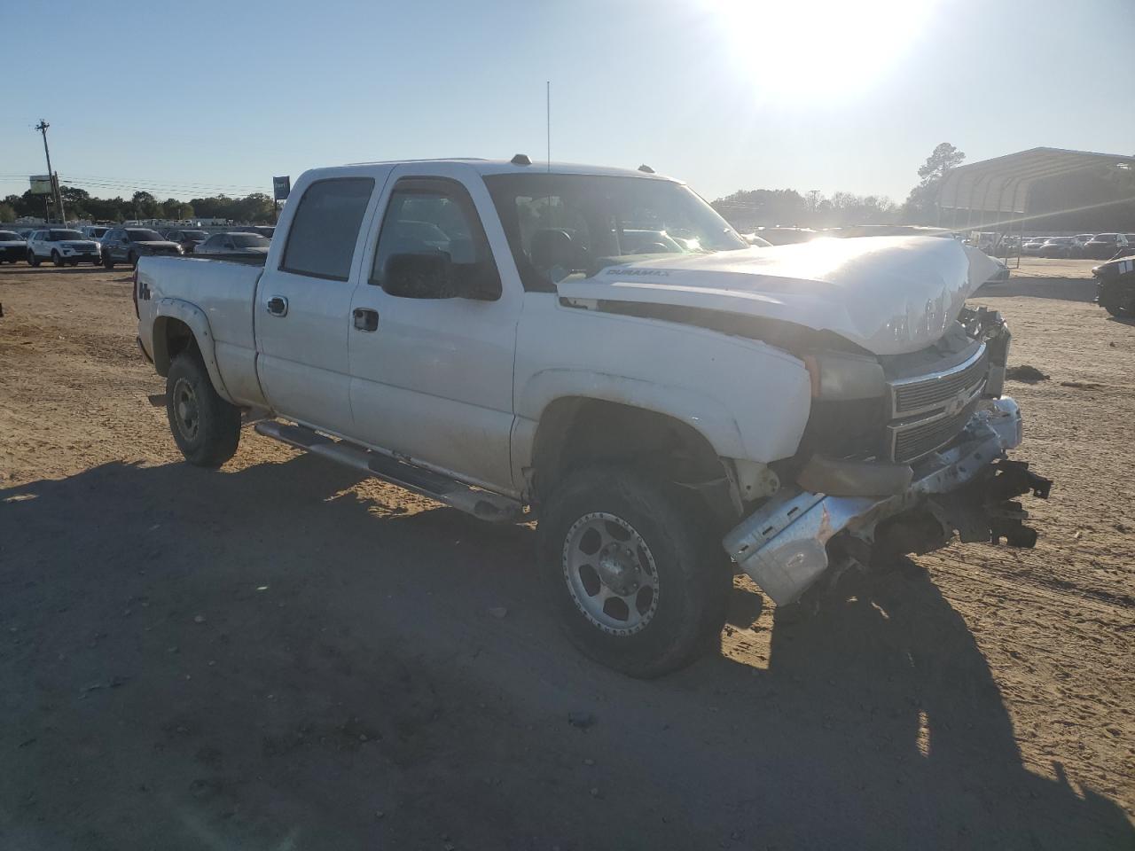 2005 Chevrolet Silverado K2500 Heavy Duty - Image 4