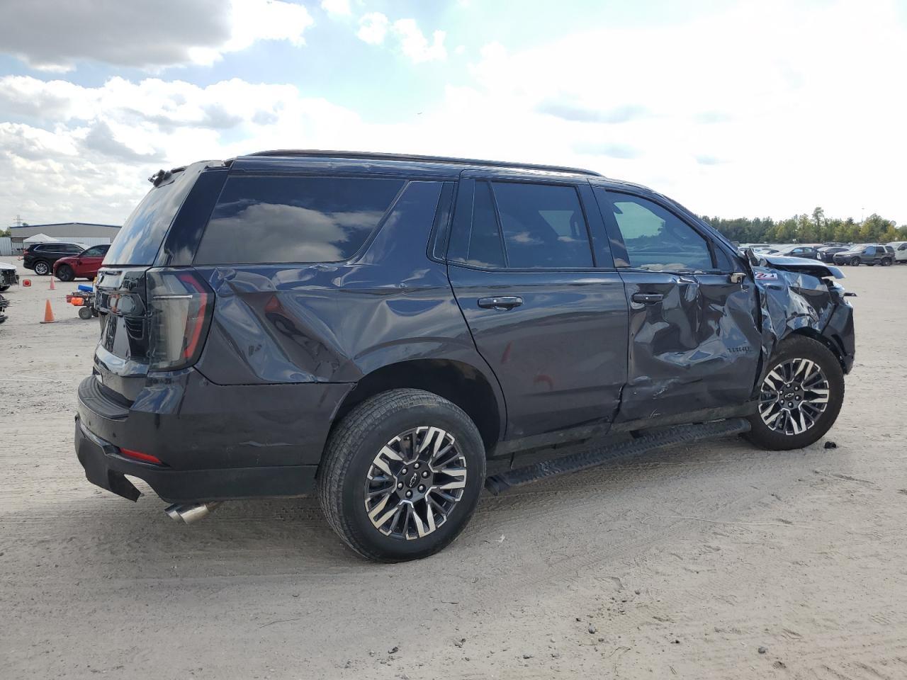 2025 Chevrolet Tahoe K1500 Z71 - Фото 3