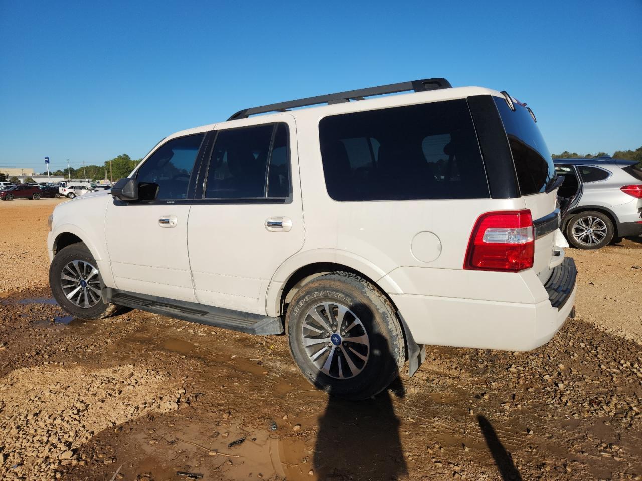 2015 Ford Expedition Xlt - Фото 2