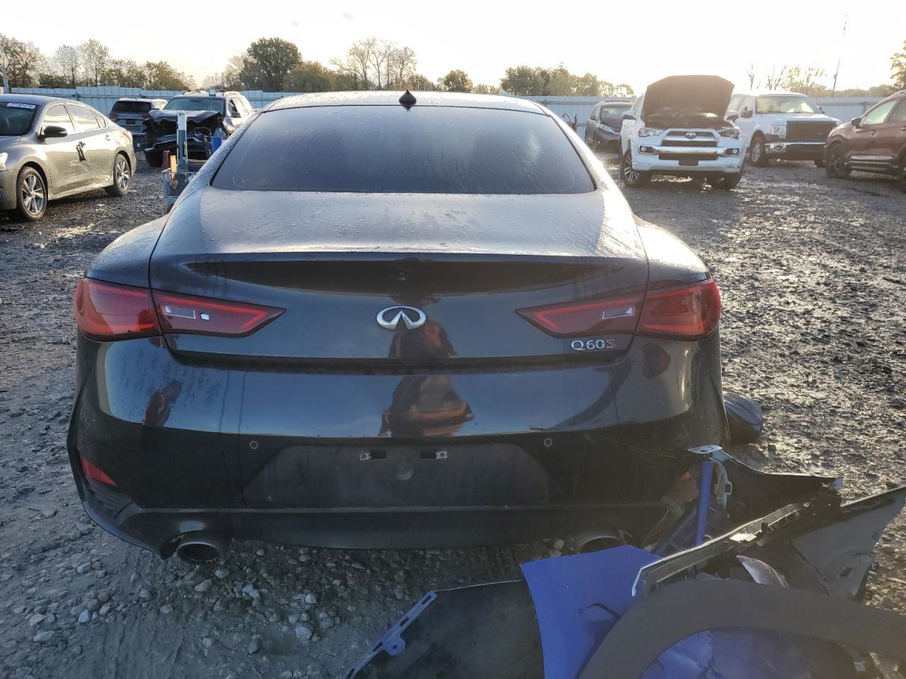 2019 Infiniti Q60 Red Sport 400 - Image 6