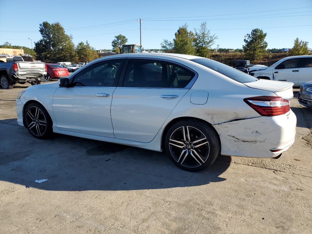 2016 Hond Accord Spo - Image 2