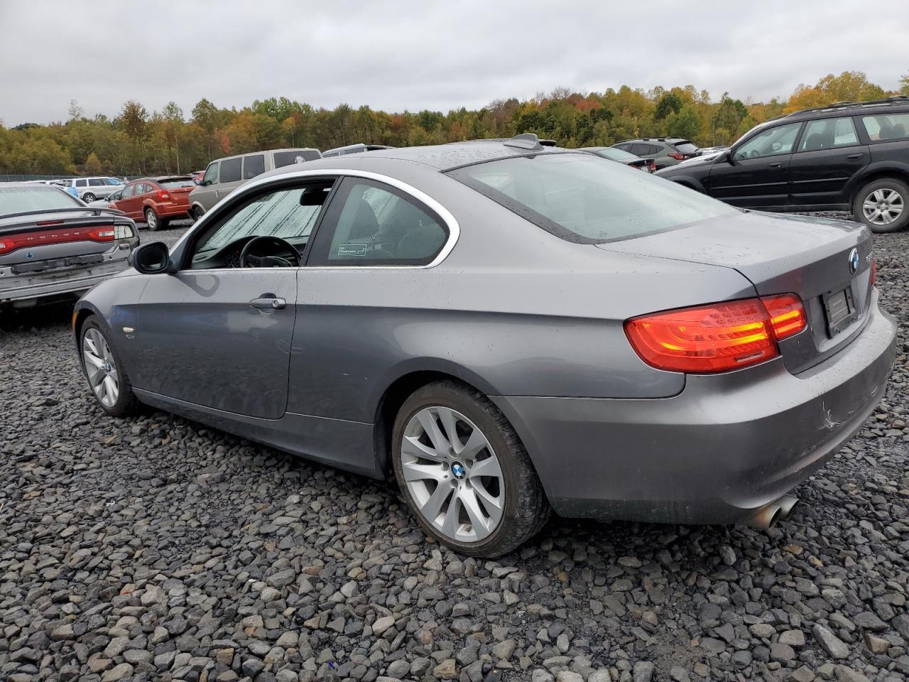 2011 BMW 328 Xi Sulev - Image 2