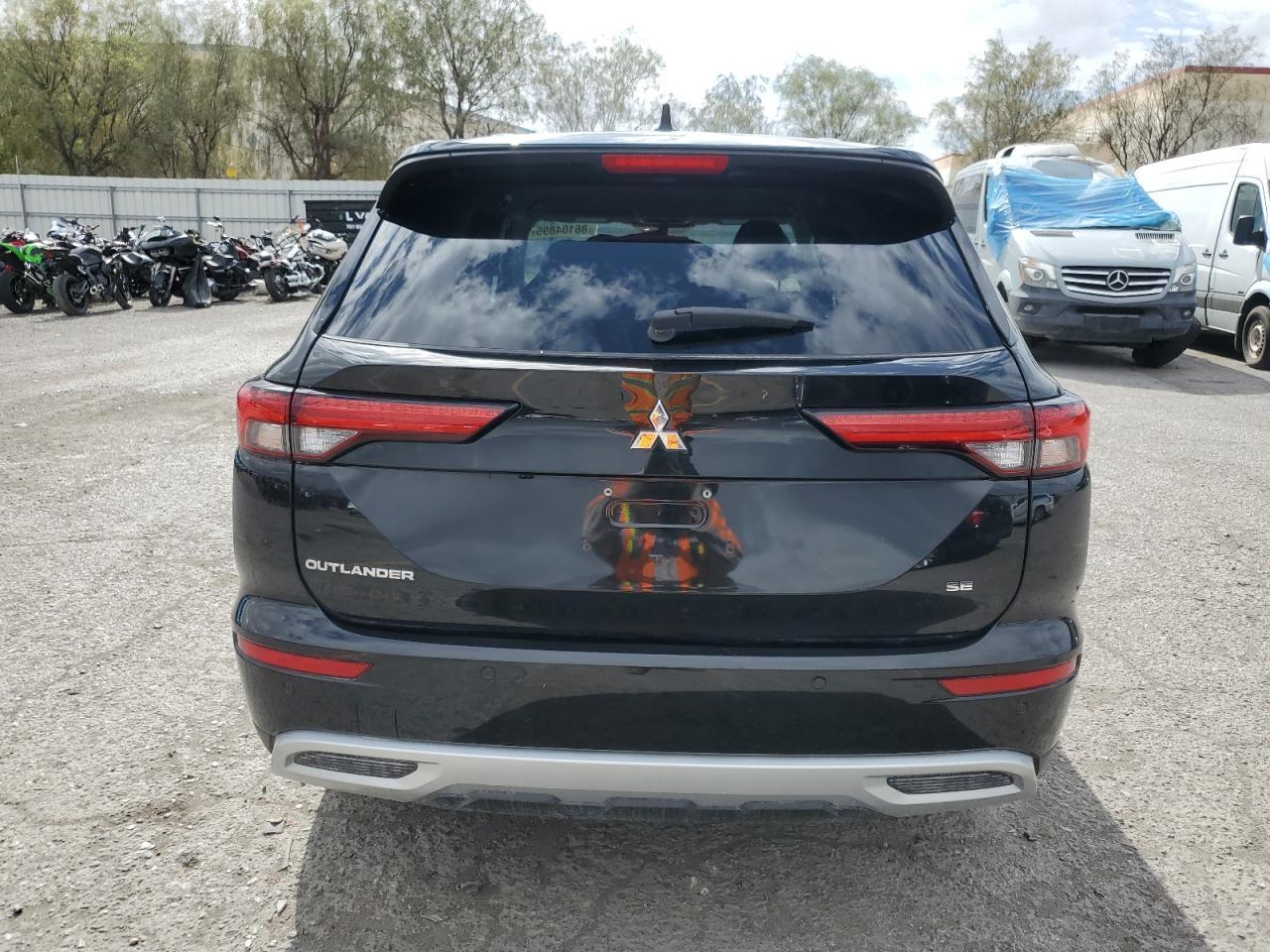 2024 Mitsubishi Outlander Se - Image 6