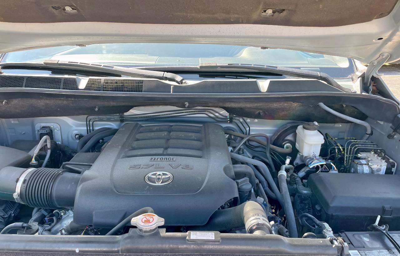 2019 Toyota Tundra Crewmax Sr5 - Image 7