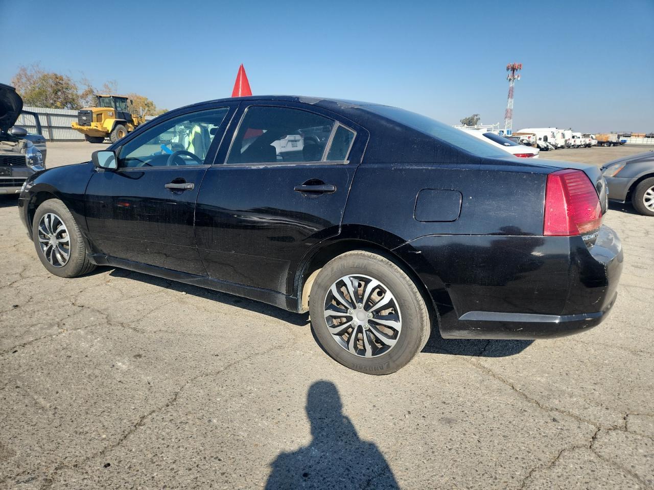 2005 Mitsubishi Galant De - Image 2