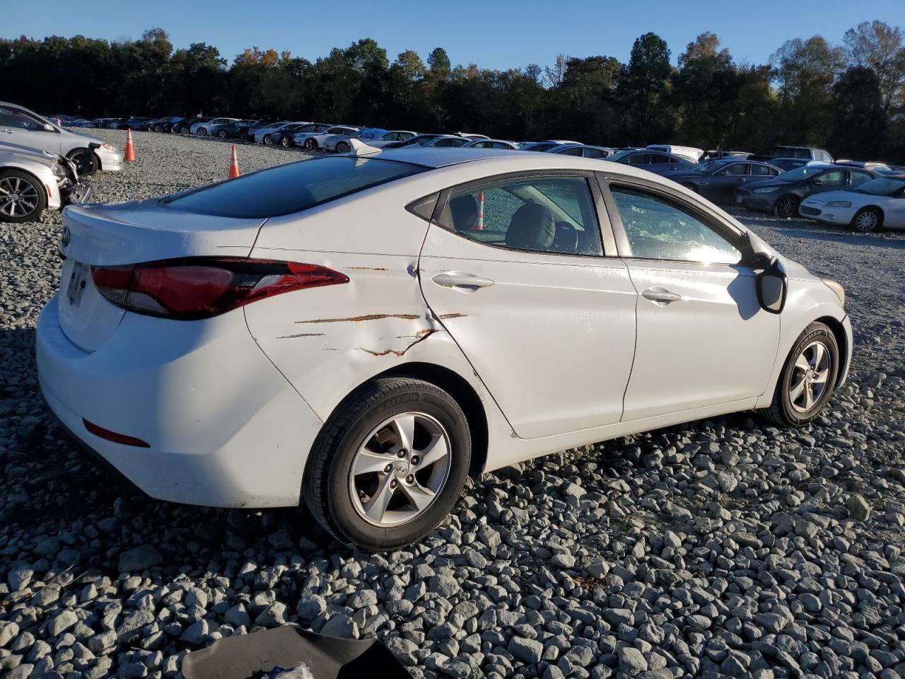 2014 Hyundai Elantra Se - Image 3
