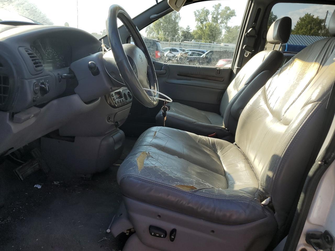 1998 Chrysler Town & Country Lxi - Фото 7