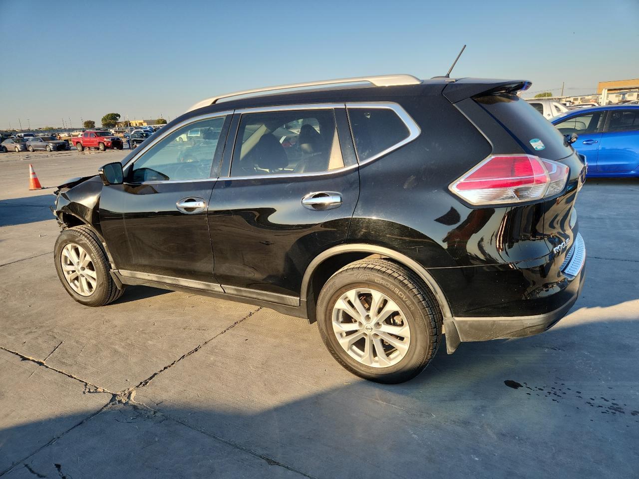 2015 Nissan Rogue S - Image 2