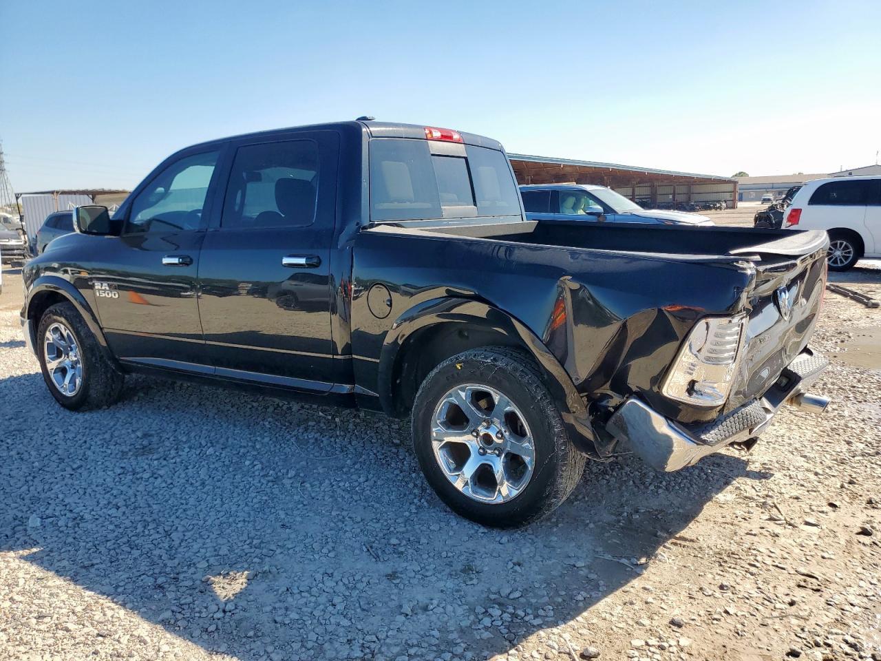 2016 Ram 1500 Laramie - Фото 2