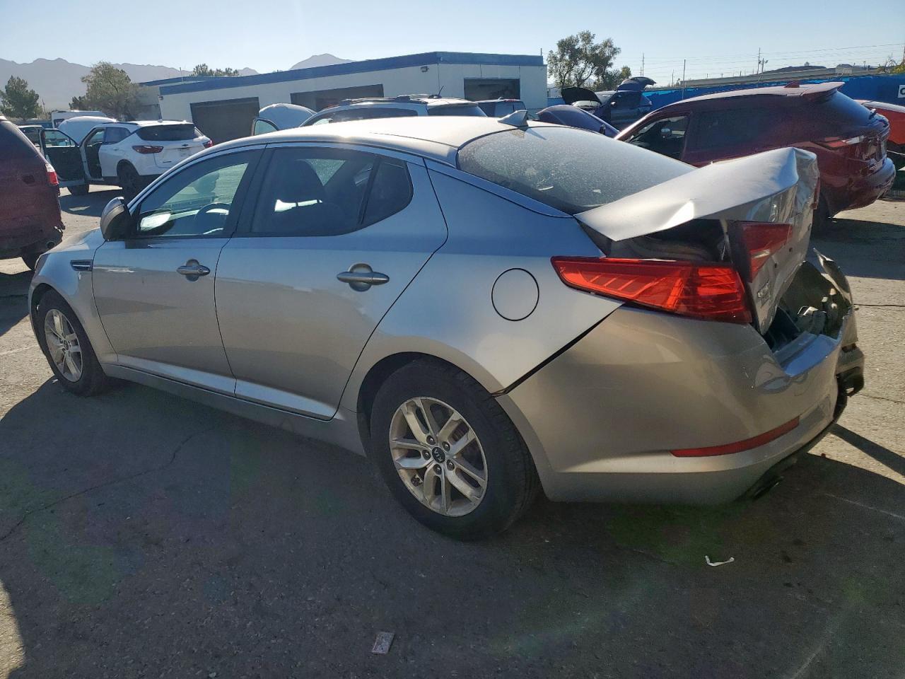 2011 Kia Optima Lx - Фото 2
