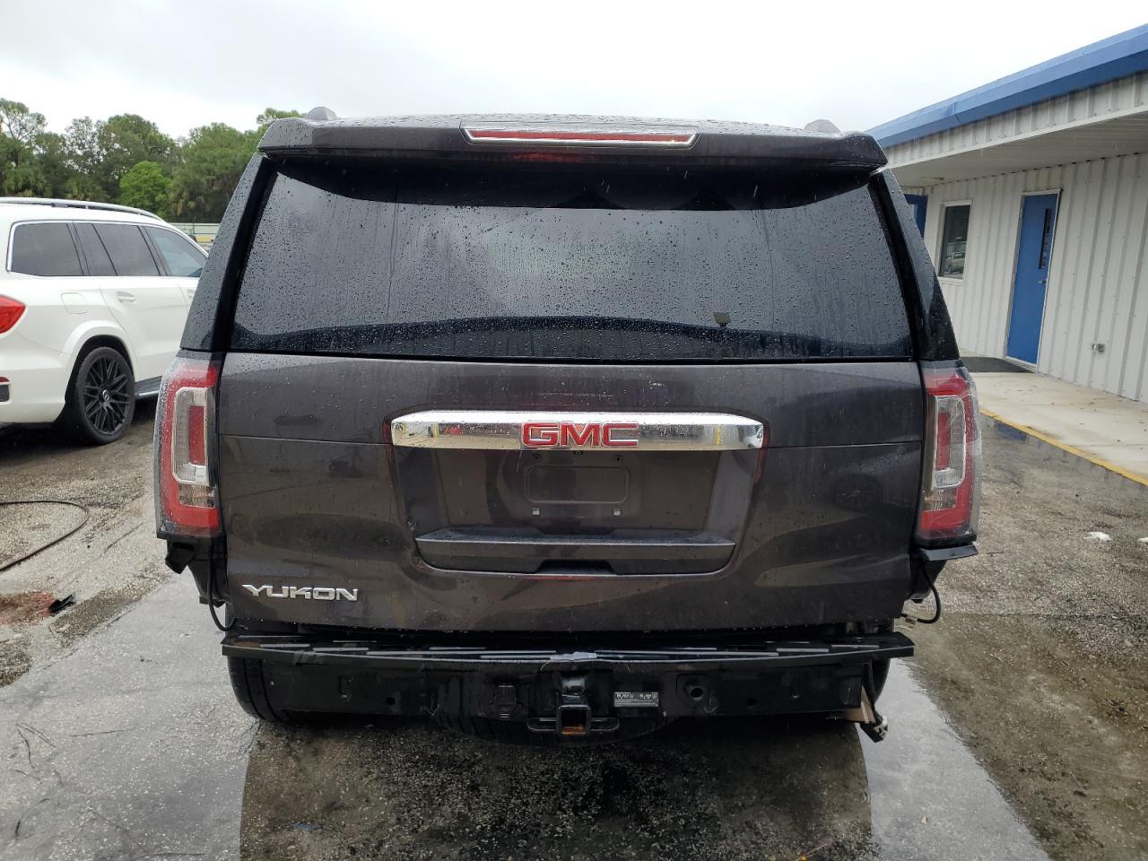 2018 GMC Yukon Denali - Image 6