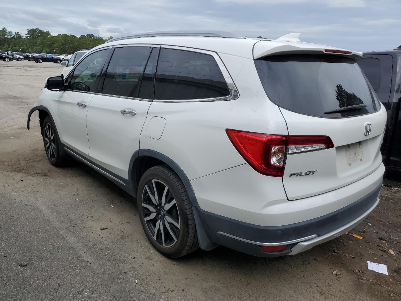 2022 Honda Pilot Touring - Фото 2