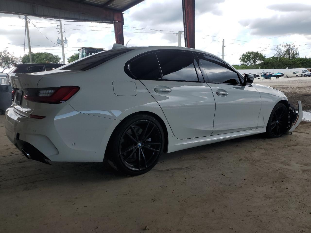 2021 BMW 330I - Фото 3