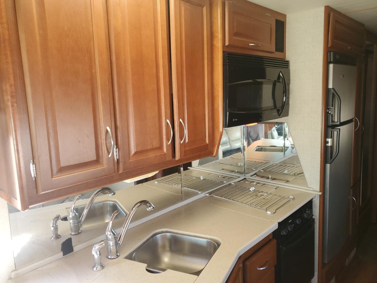 2007 Ford F550 Super - Rv - Image 5