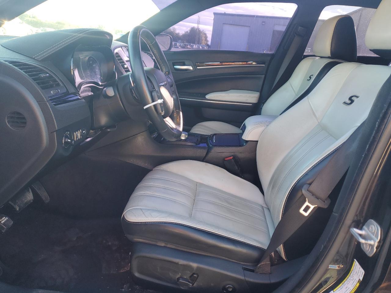 2018 Chrysler 300 S - Image 7